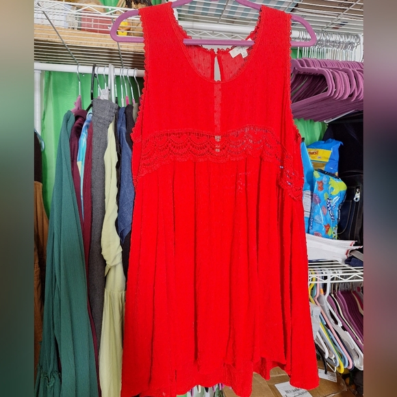 UMGEE SIZE XL RED TUNIC TANK - Picture 2 of 5